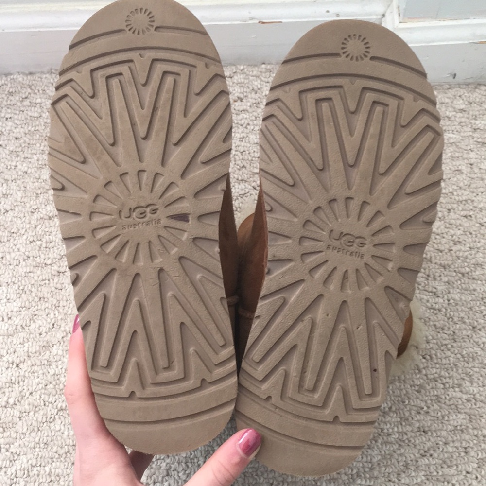 Bailey Bow Uggs - image 4